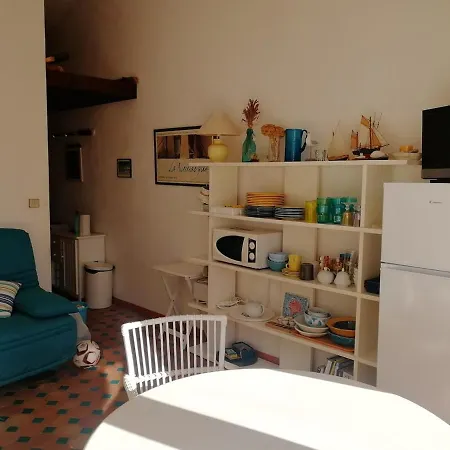Soleil Bleu Les Pieds Dans L'eau Apartment